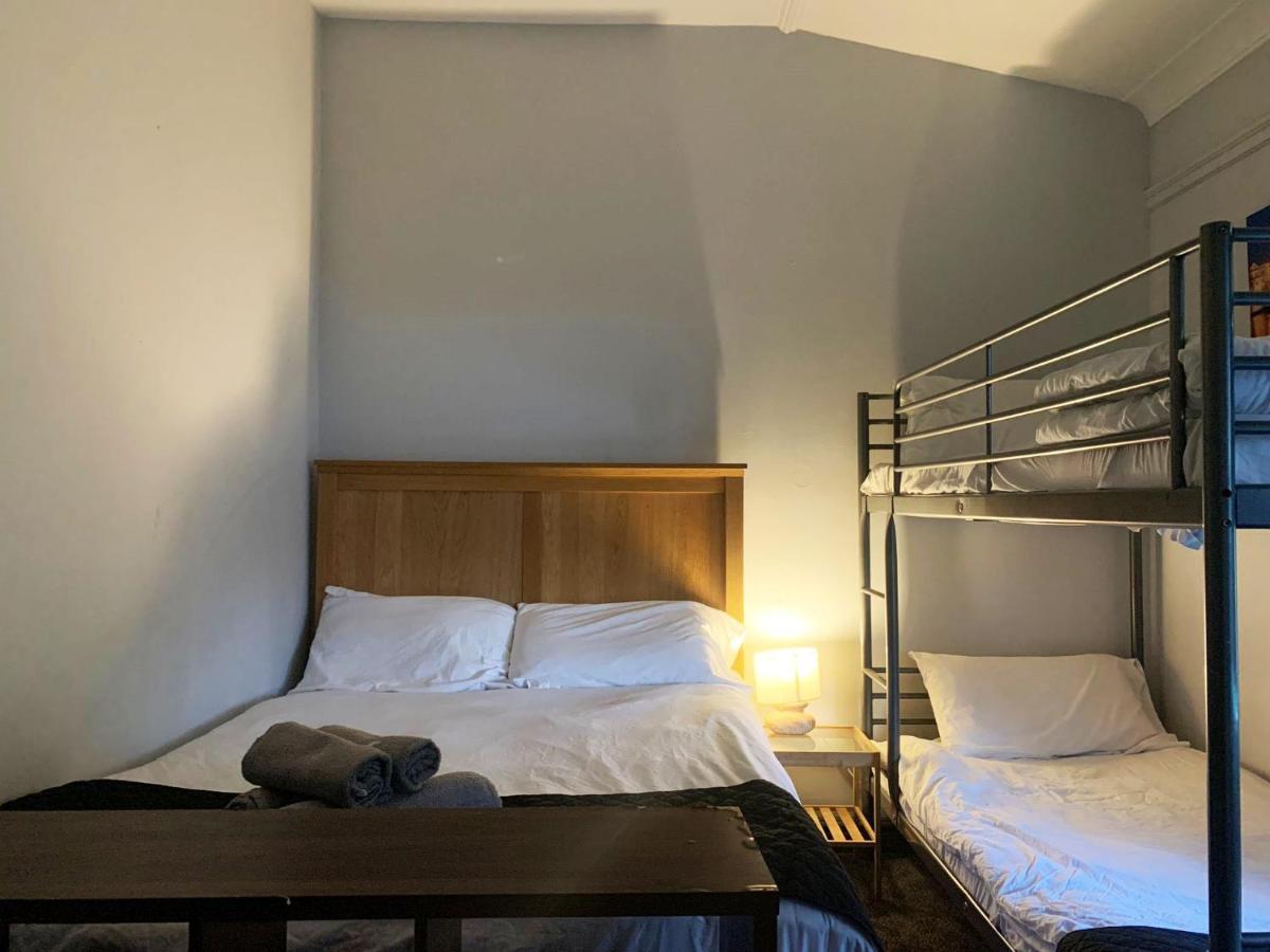 Gorton Mount Hotel 맨체스터 객실 사진